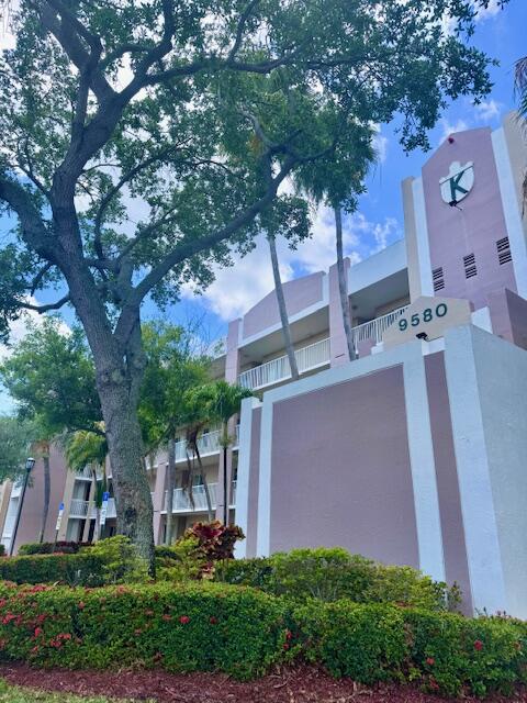 WELDON CONDOMINIUM K - Residential