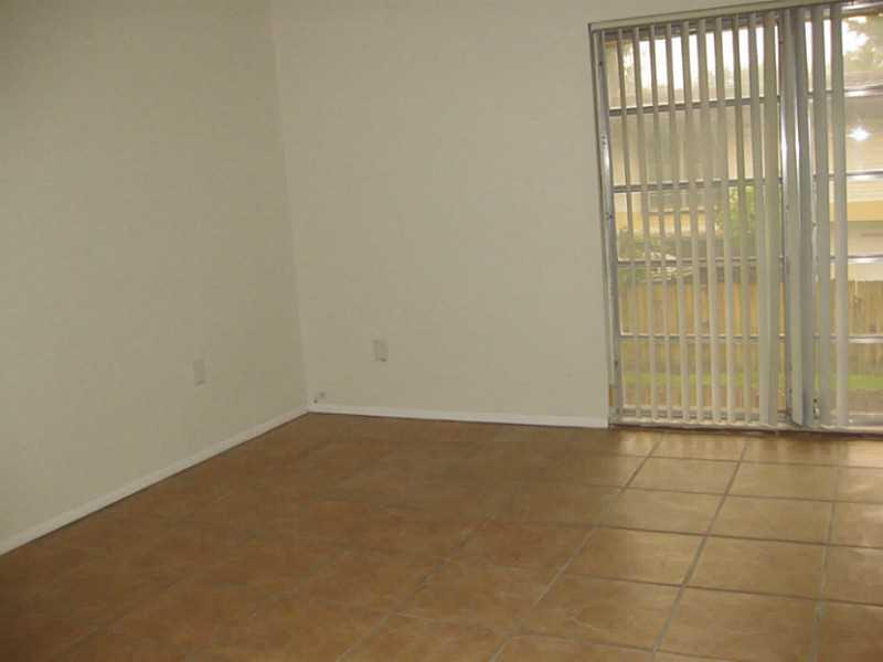 HOLLYWOOD GARDENS 1 CONDO - Residential Lease