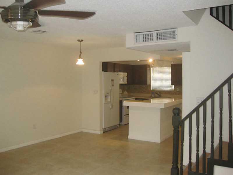 HOLLYWOOD GARDENS 1 CONDO - Residential Lease