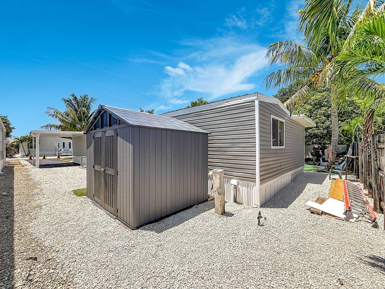 RAVENSWOOD ESTATES & MARINAS - Residential