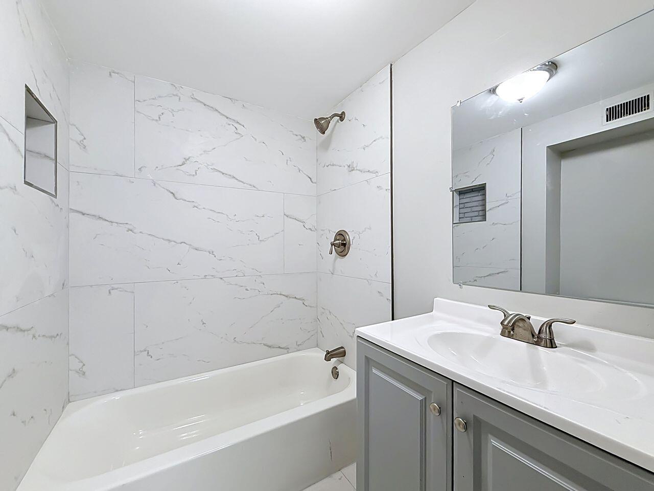 RAVENSWOOD ESTATES & MARINAS - Residential