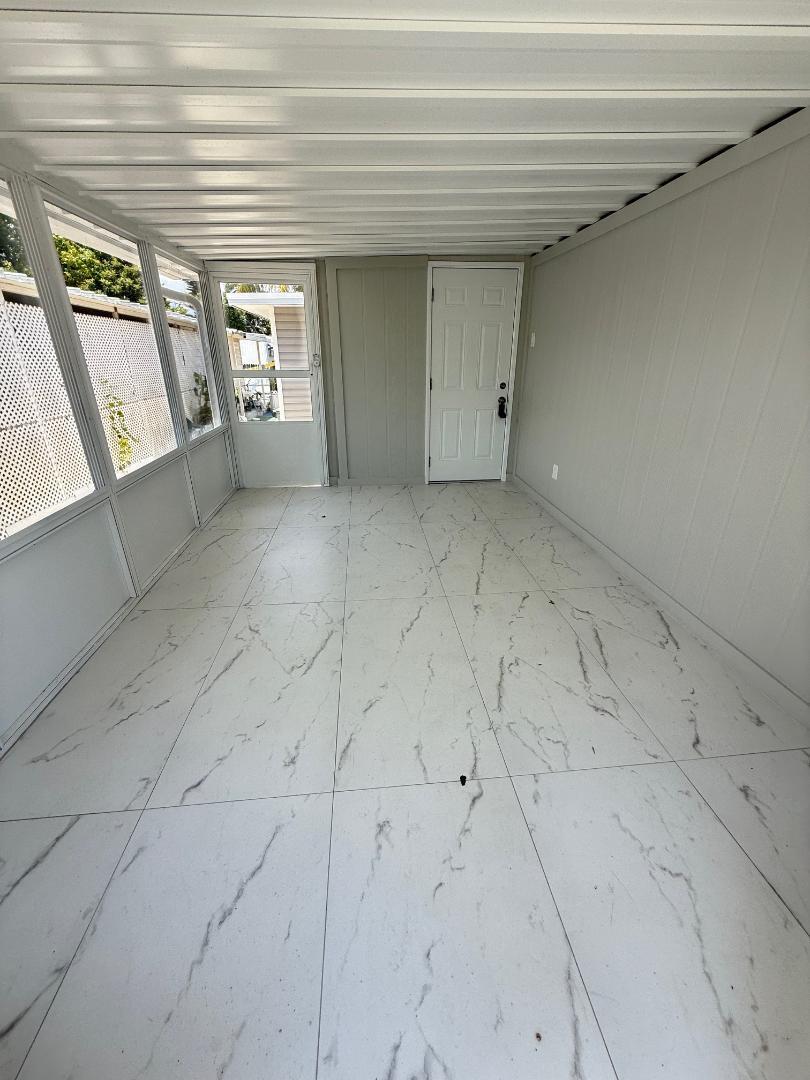 RAVENSWOOD ESTATES & MARINAS - Residential