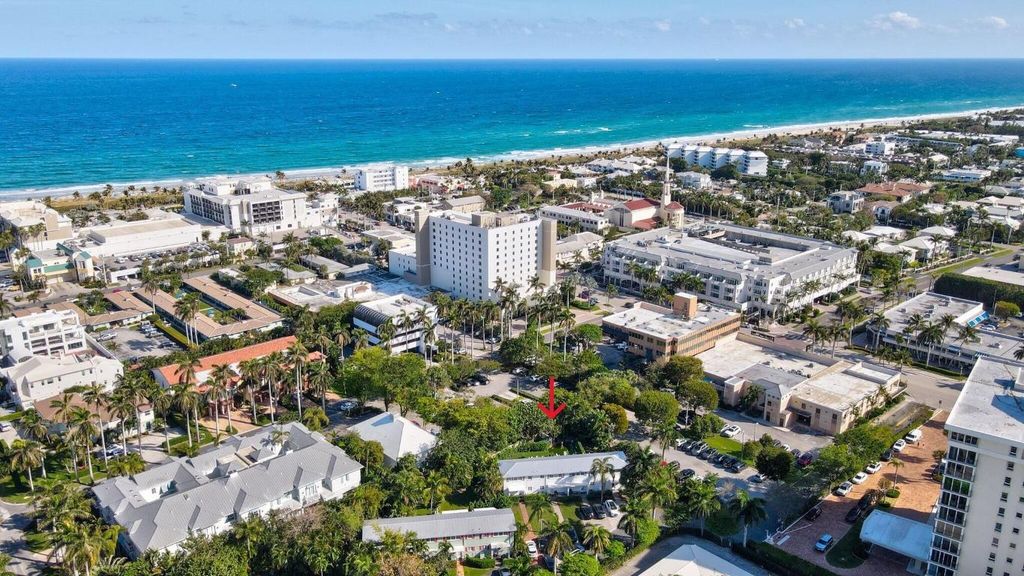 Photo of 33 East Road, Delray Beach, FL 33483 (MLS # R11082050)