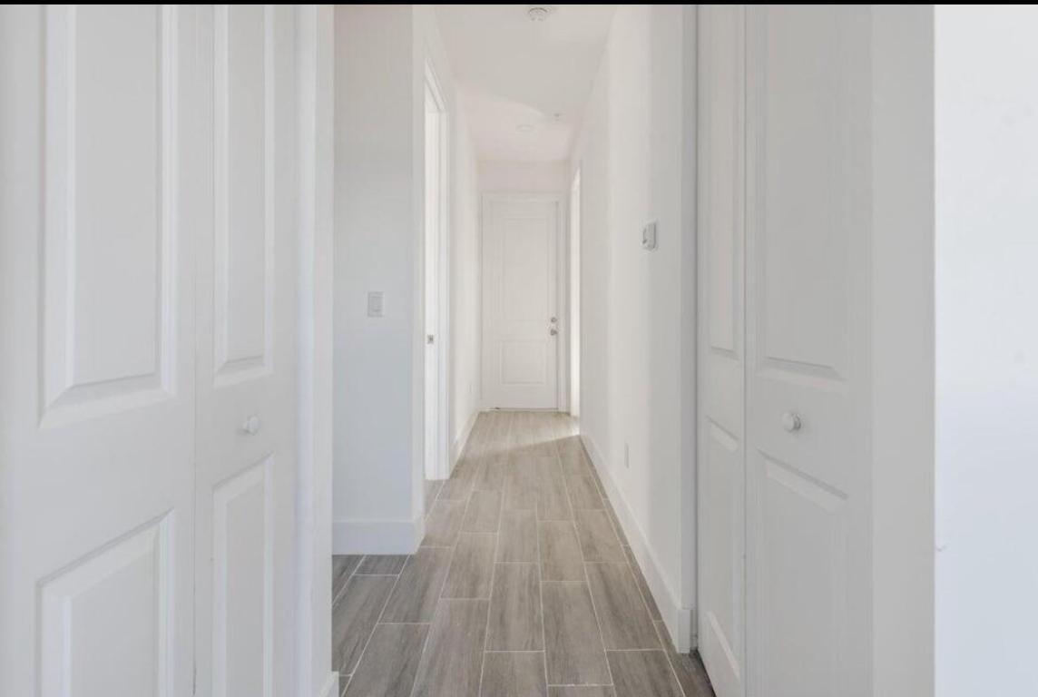 ROTONDA WEST PAKLAND HILLS - Residential