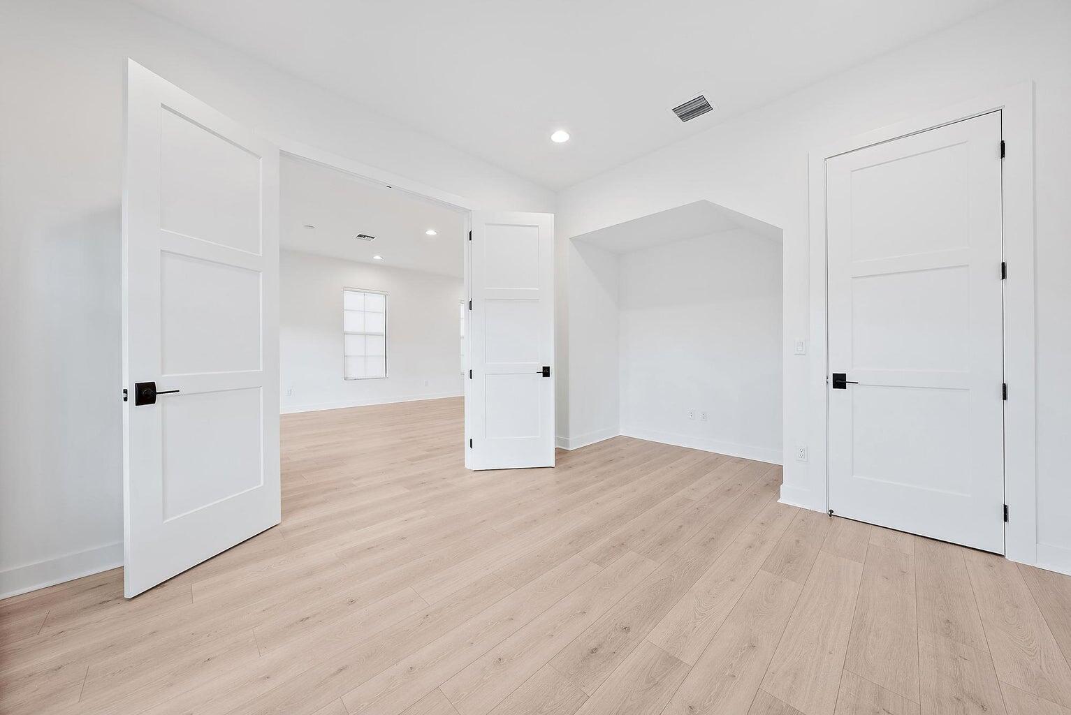 ALTON - Residential Lease