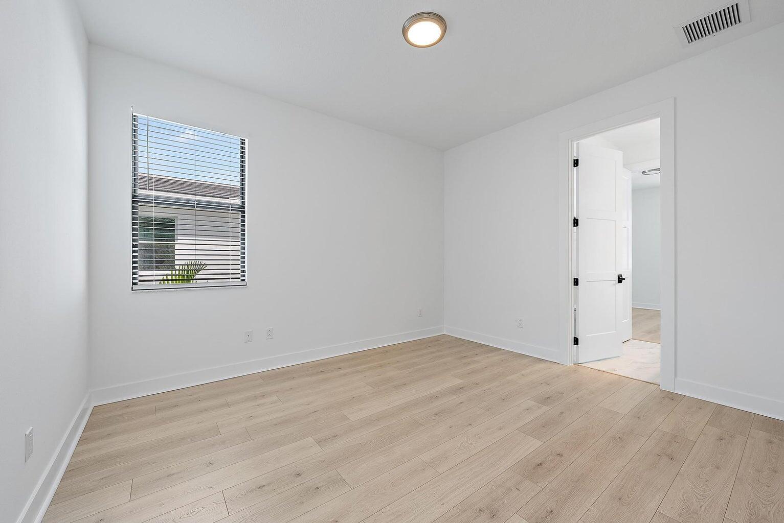 ALTON - Residential Lease