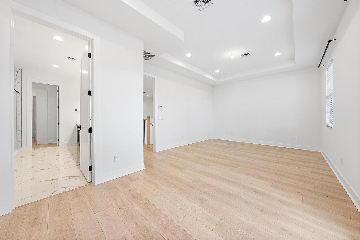 ALTON - Residential Lease