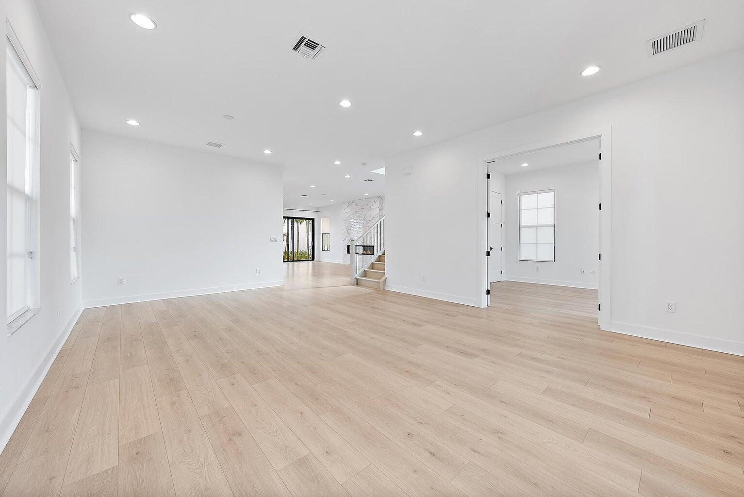 ALTON - Residential Lease