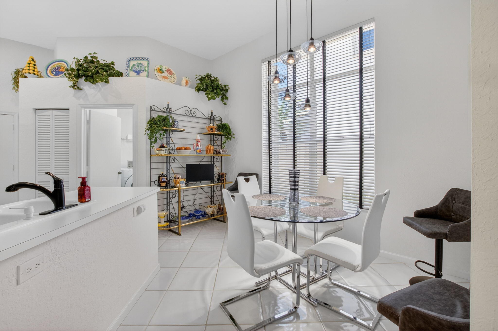 BANYANS - Residential