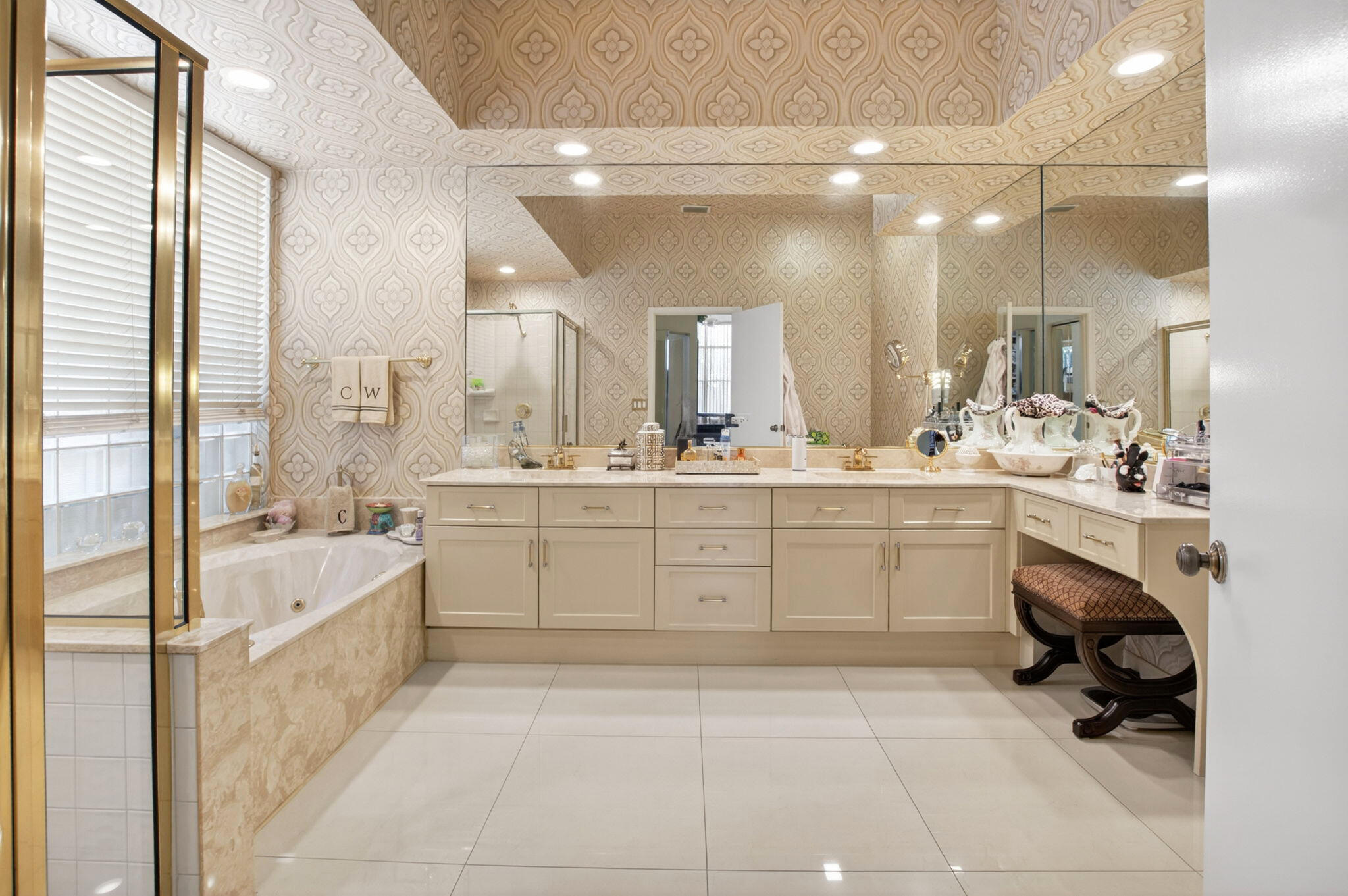 BANYANS - Residential