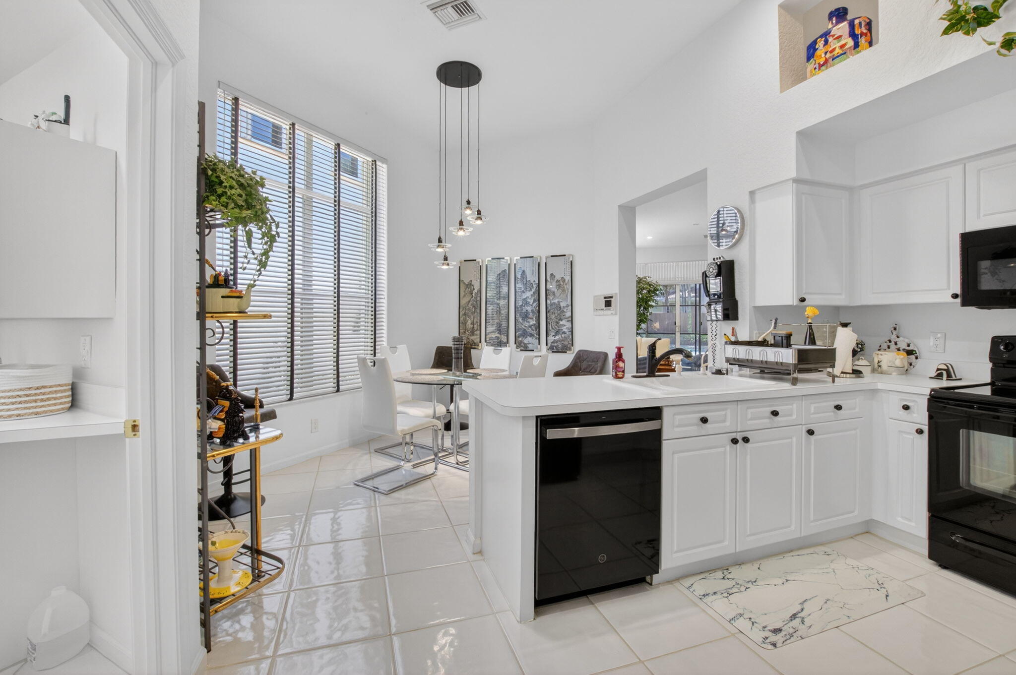 BANYANS - Residential