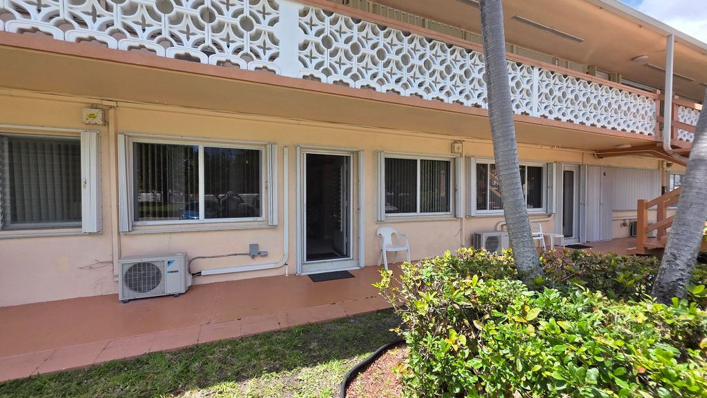 Photo of 900 SW 10th Terrace #2s, Hallandale Beach, FL 33009 (MLS # B26014804)