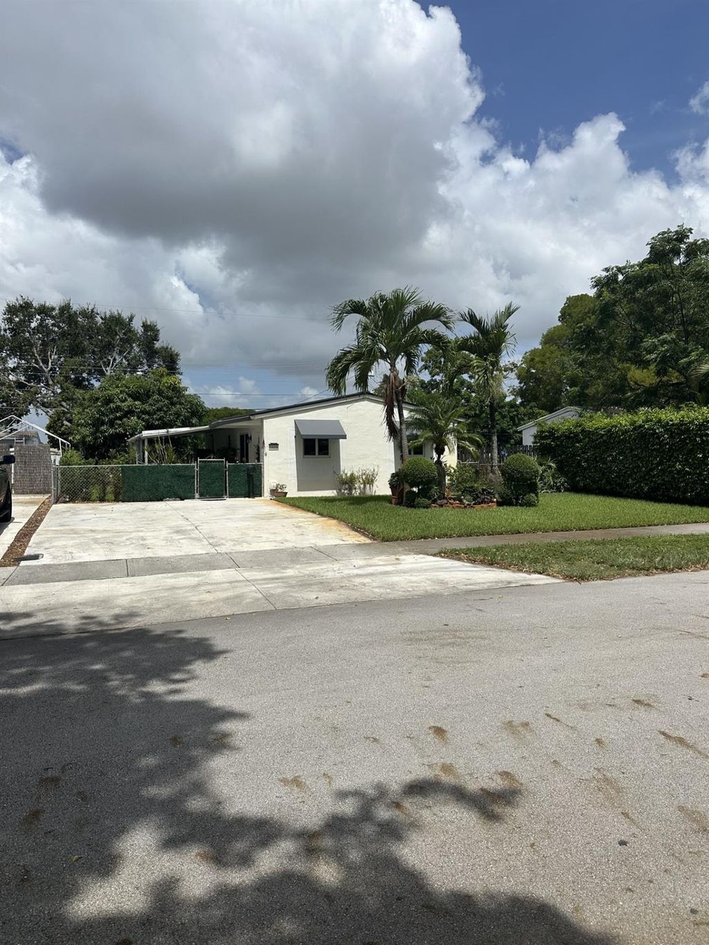 Photo of 1620 N 71st Ter, Hollywood, FL 33024 (MLS # F10514680)