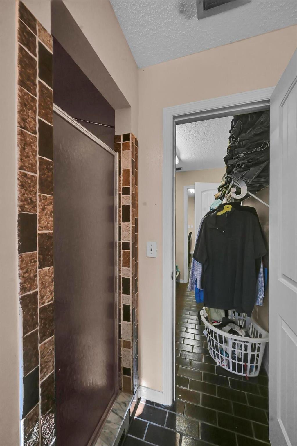 TWELVE OAKS ESTATES - Residential