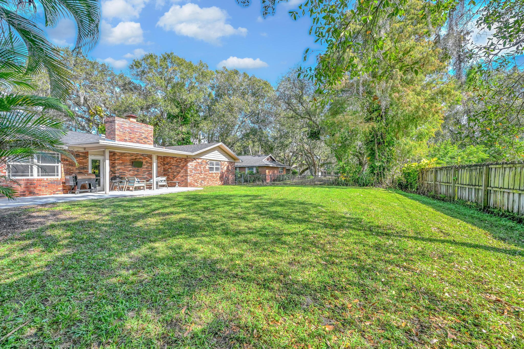 TWELVE OAKS ESTATES - Residential