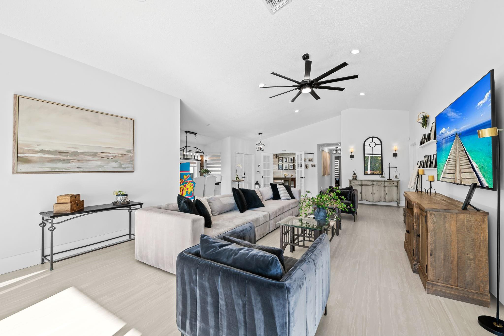 11108 E Clover Leaf Circle