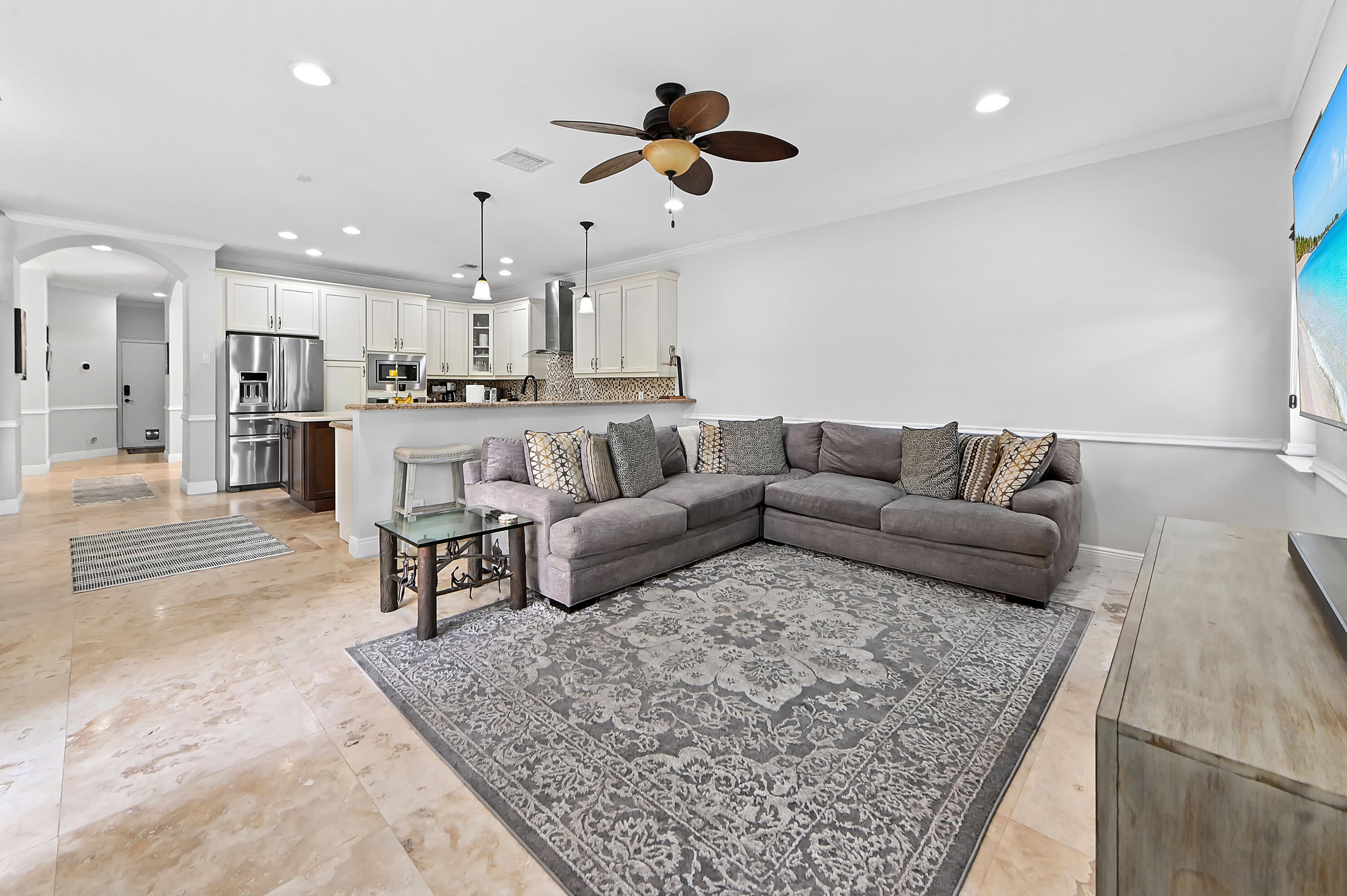 Properties 8249 Viale Matera