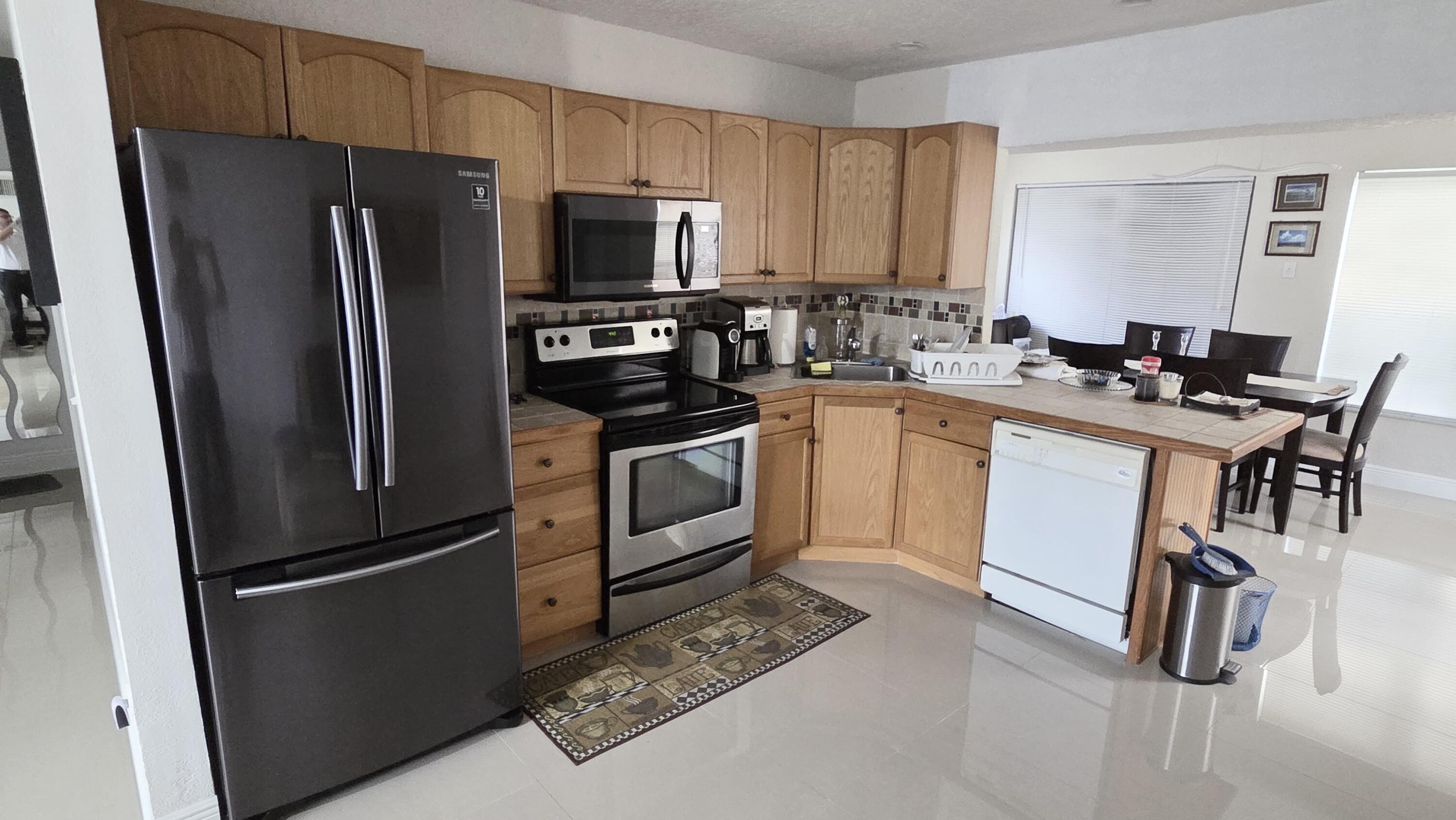 2612 NW 49th Street NW