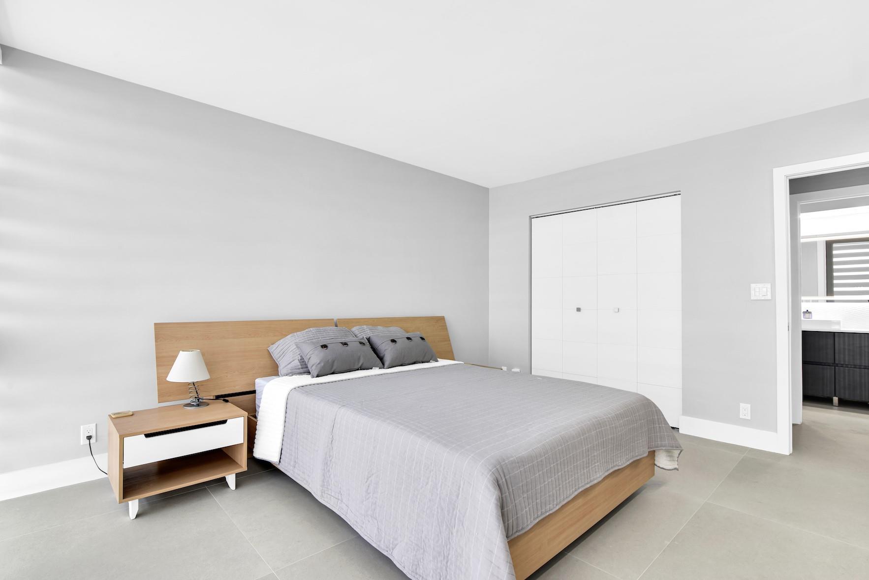 EMBASSY TOWER - Residential Lease