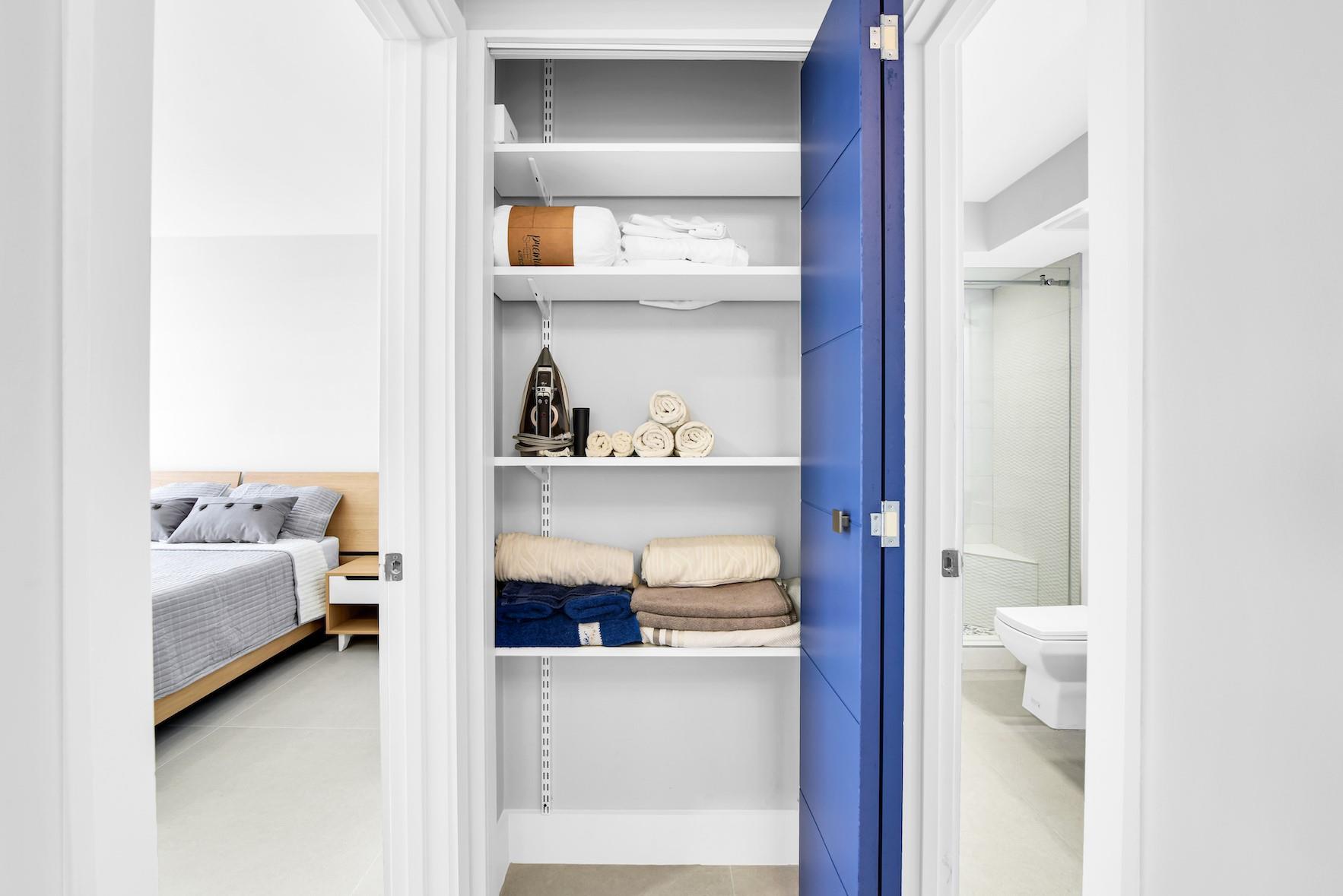 EMBASSY TOWER - Residential Lease