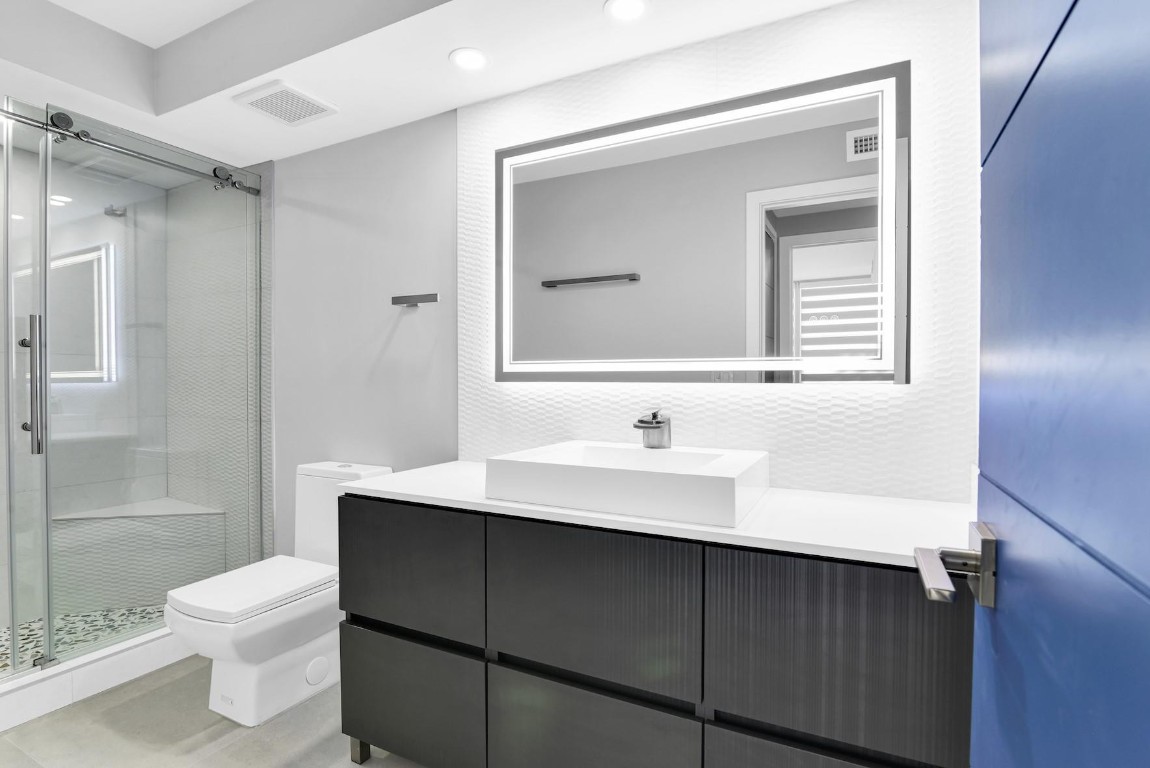 EMBASSY TOWER - Residential Lease