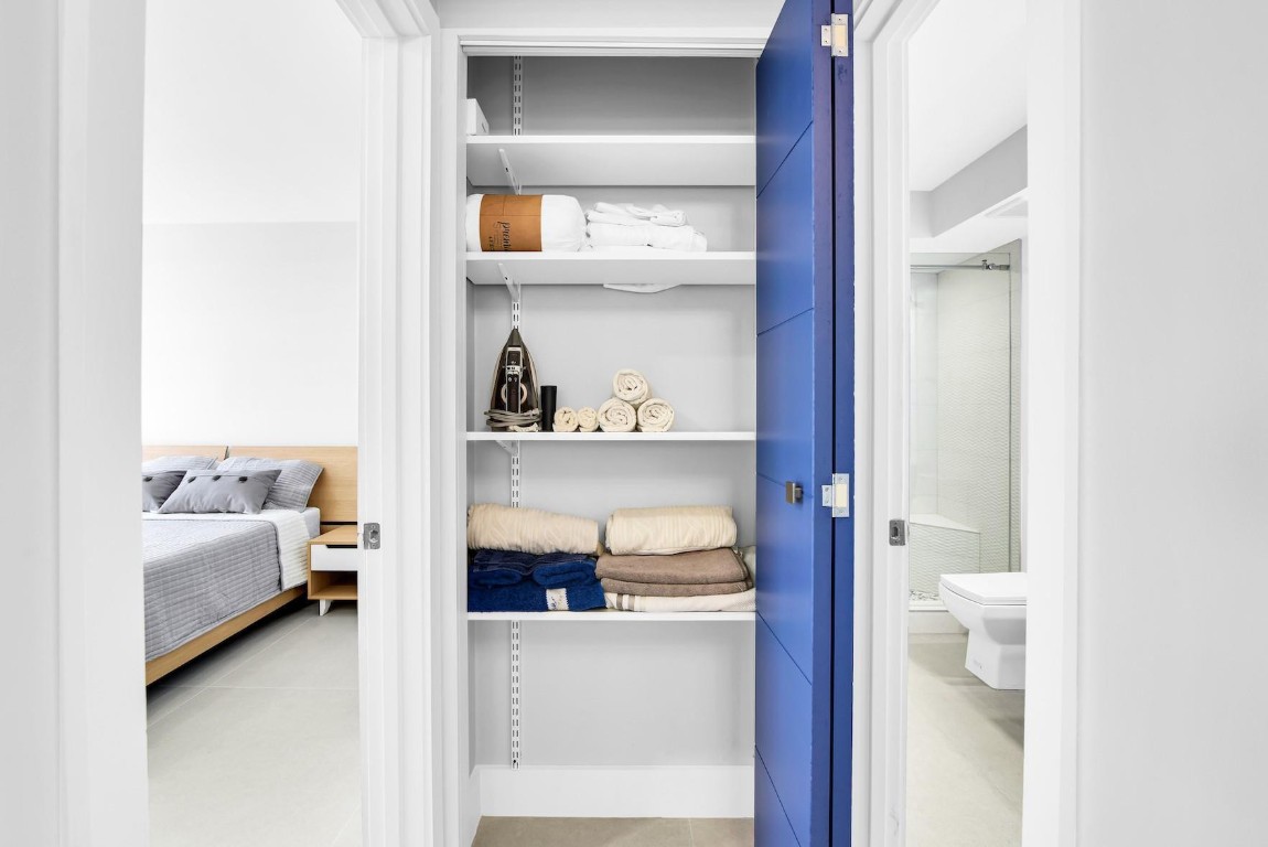 EMBASSY TOWER - Residential Lease