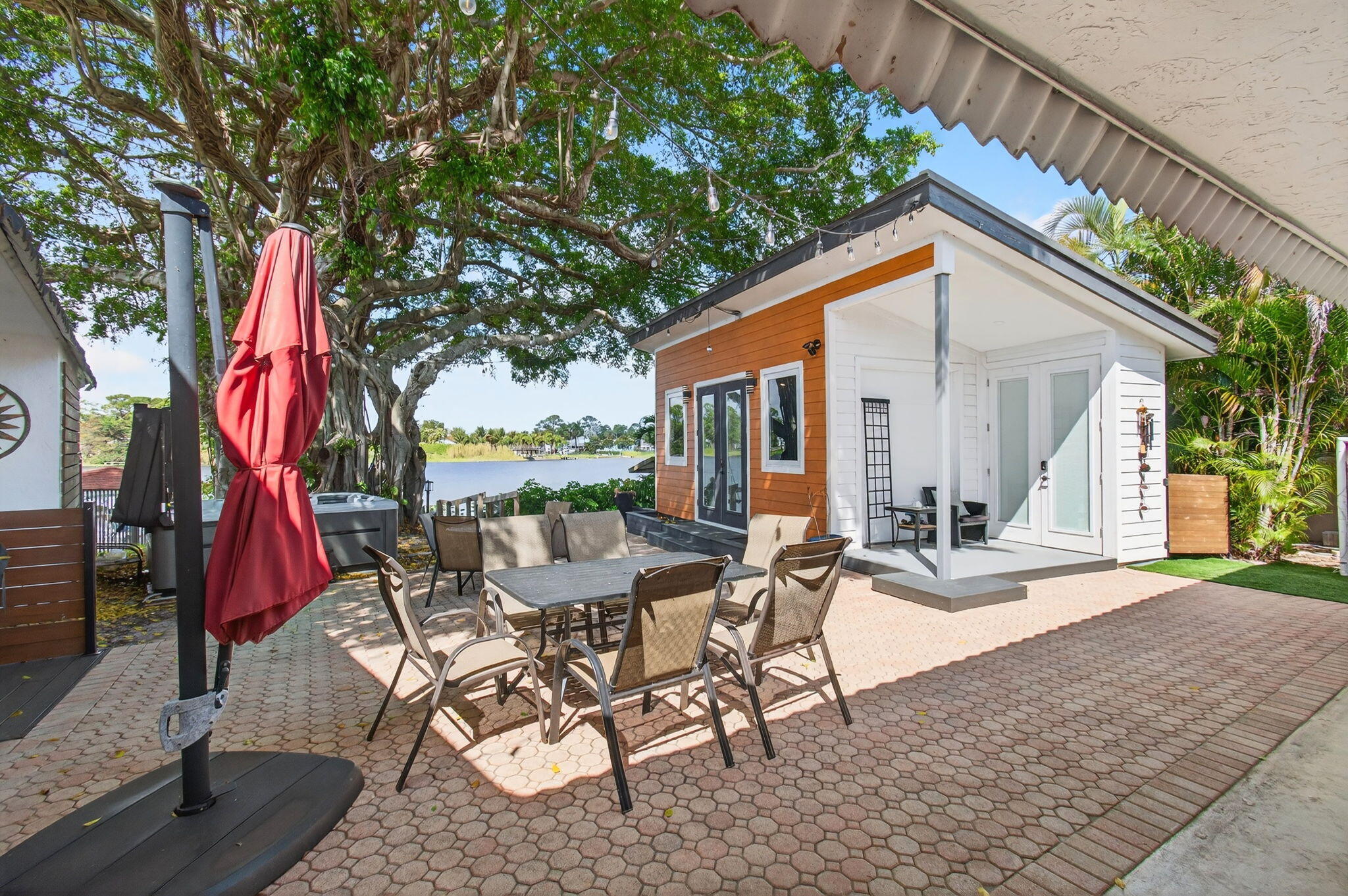 ISLAND ESTATES - Residential