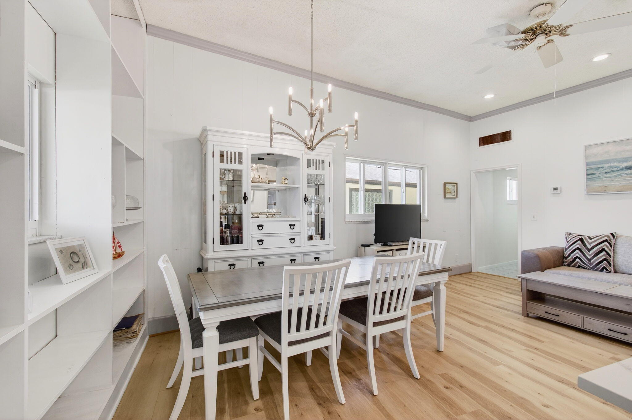 ISLAND ESTATES - Residential