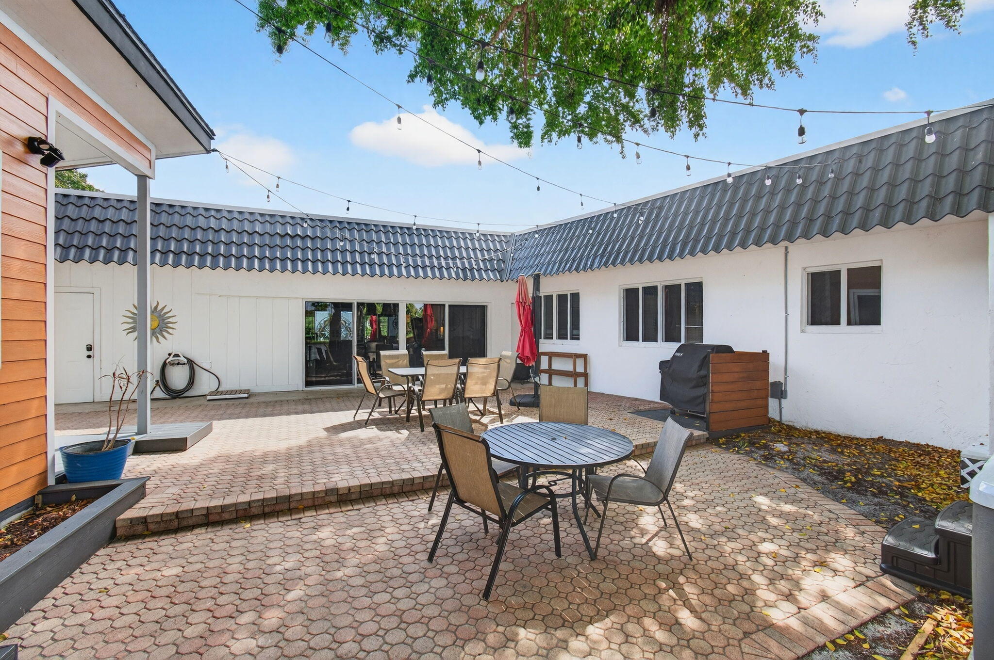 ISLAND ESTATES - Residential