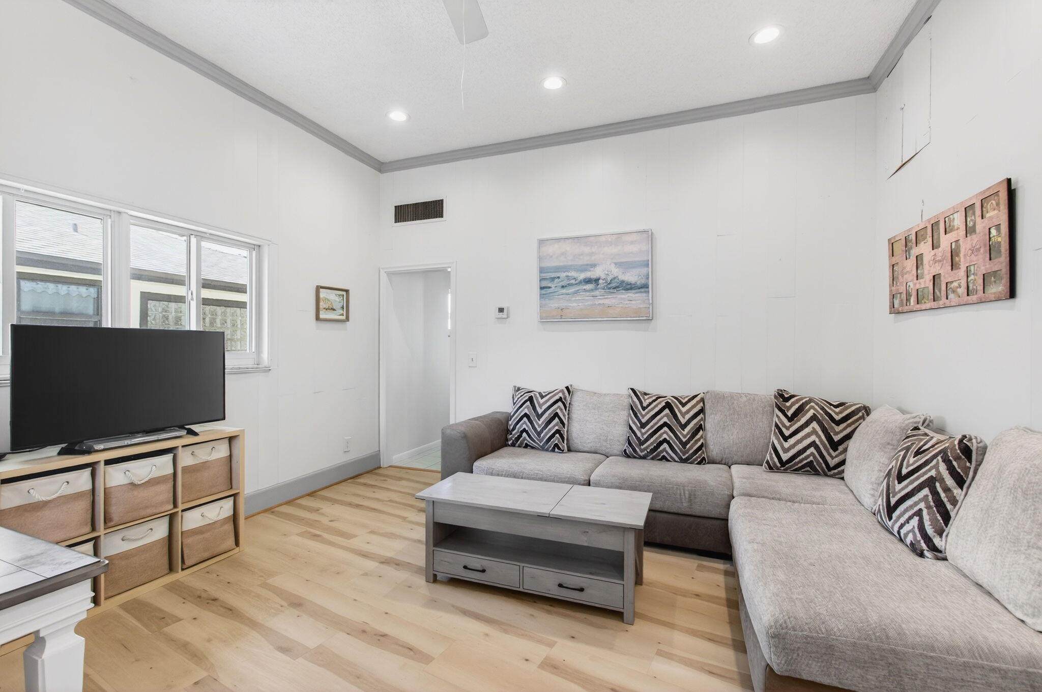 ISLAND ESTATES - Residential