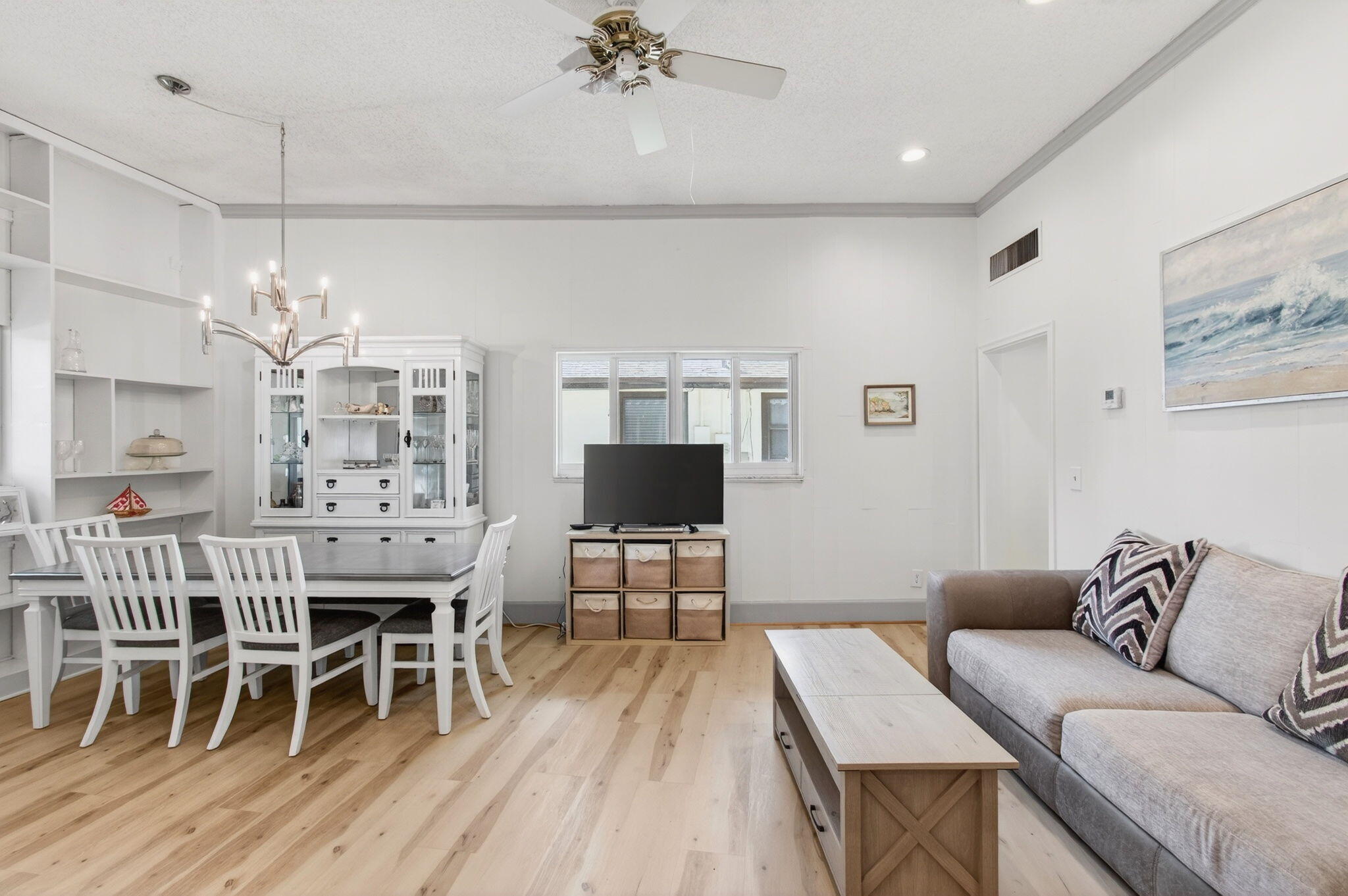 ISLAND ESTATES - Residential