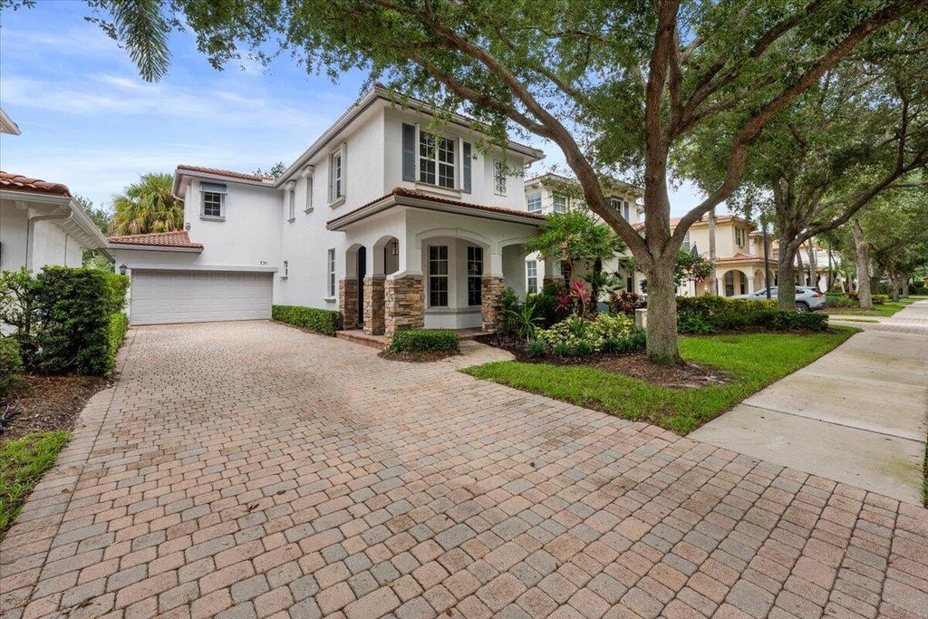 Photo of 731 Duchess Court, Palm Beach Gardens, FL 33410 (MLS # B26051912)