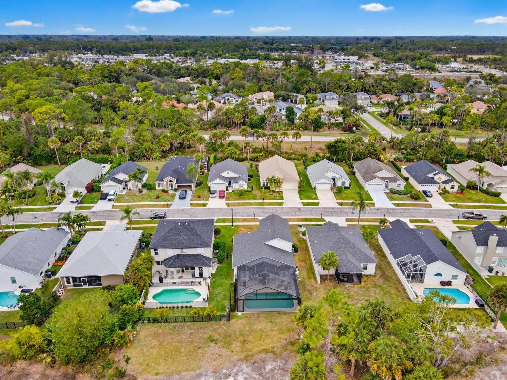 BINKS FOREST OF THE LANDINGS - Residential