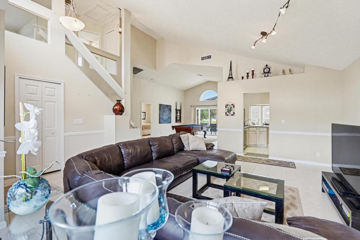 BINKS FOREST OF THE LANDINGS - Residential