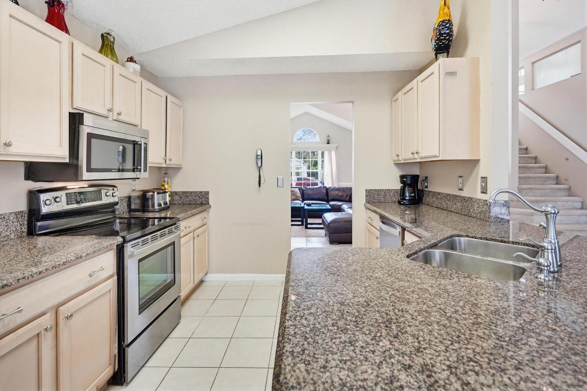 BINKS FOREST OF THE LANDINGS - Residential