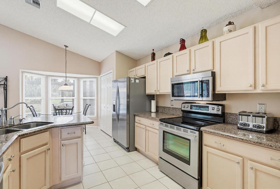 BINKS FOREST OF THE LANDINGS - Residential