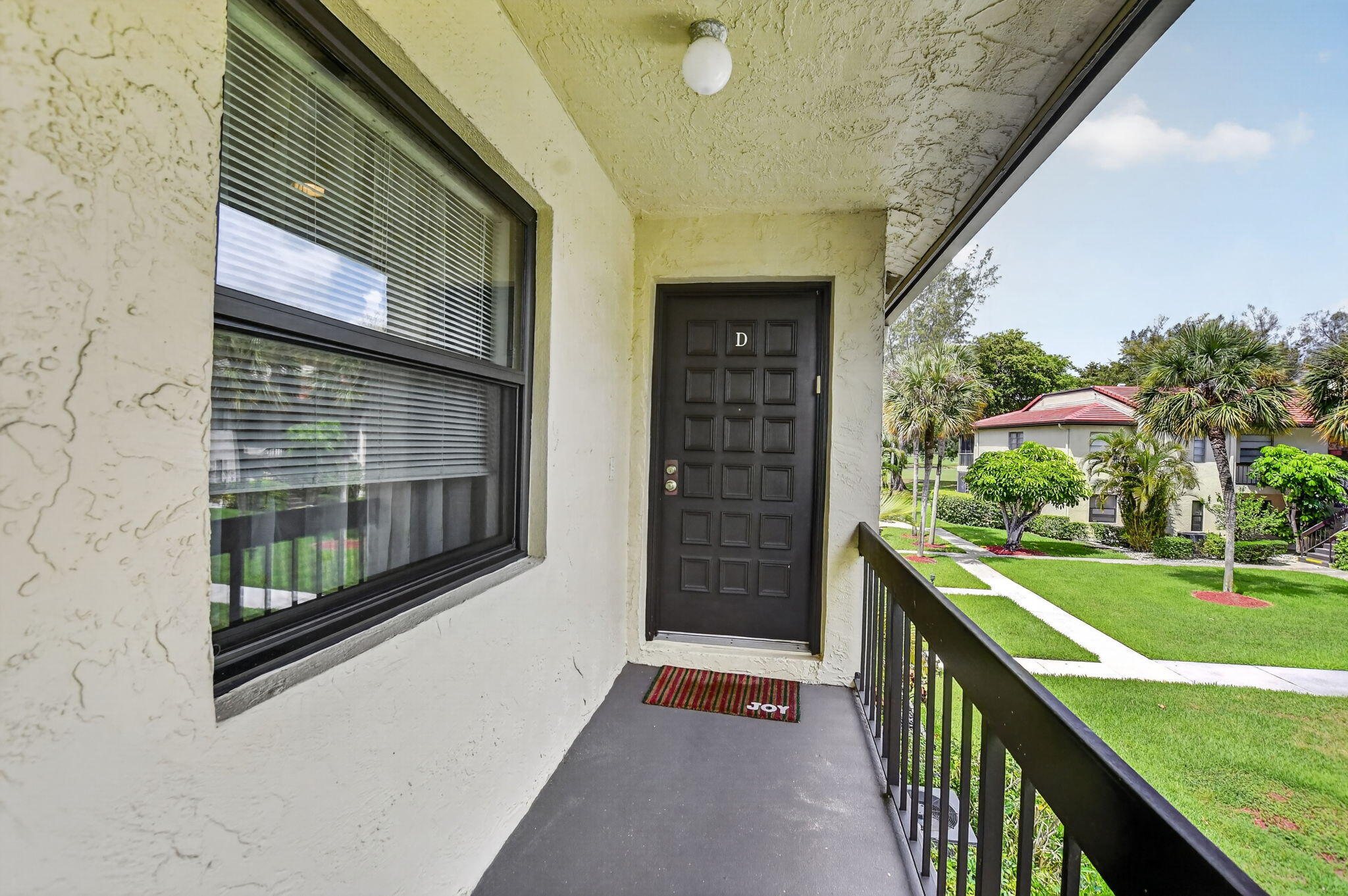 8310 Casa Del Lago D