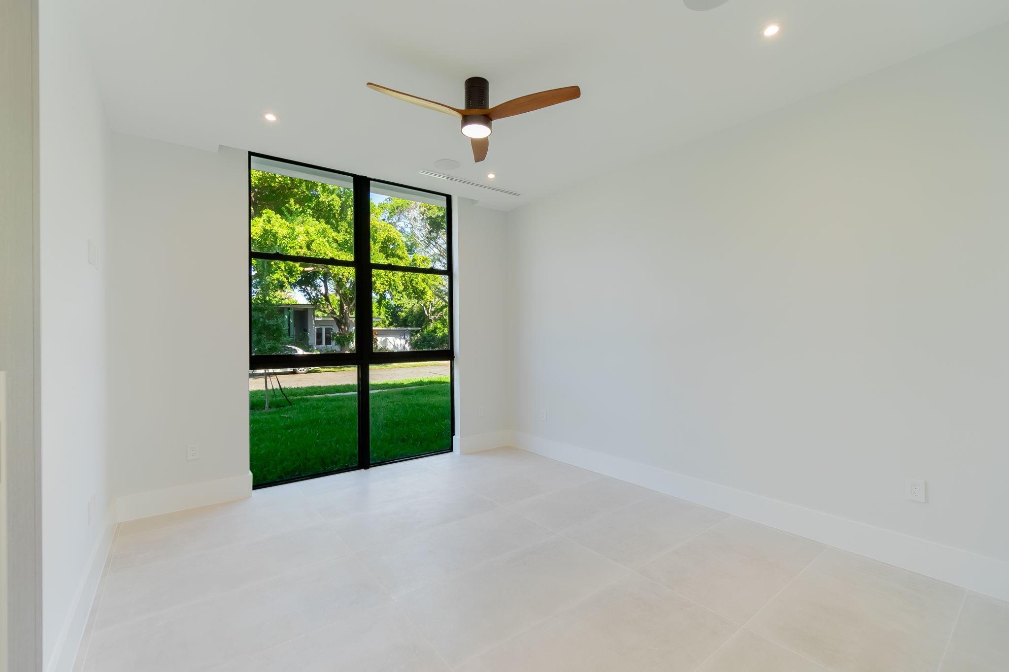 Worth Court 1st Add - Residential