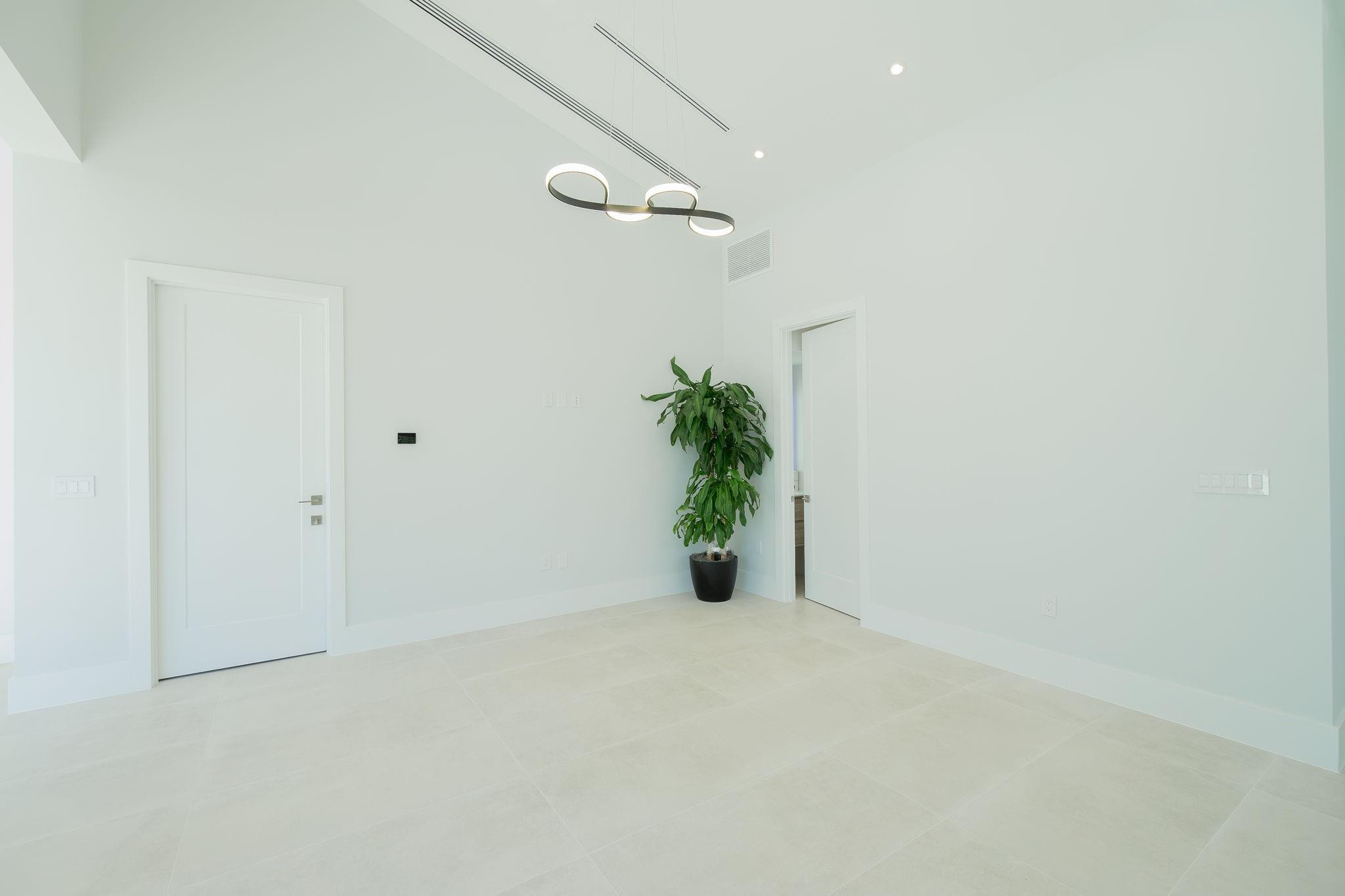 Worth Court 1st Add - Residential