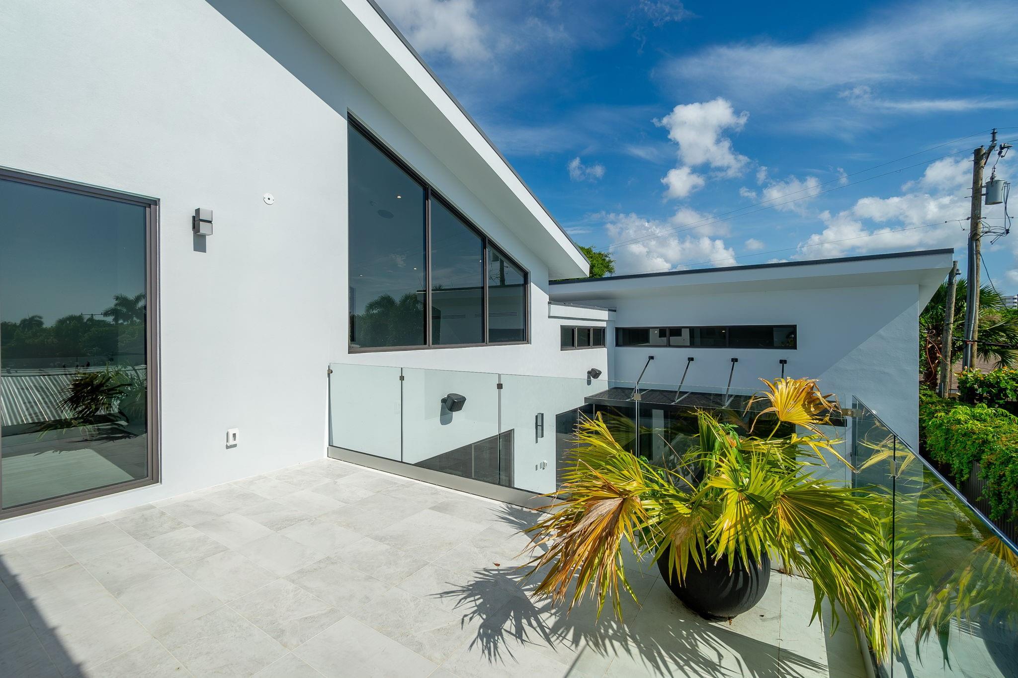 Worth Court 1st Add - Residential