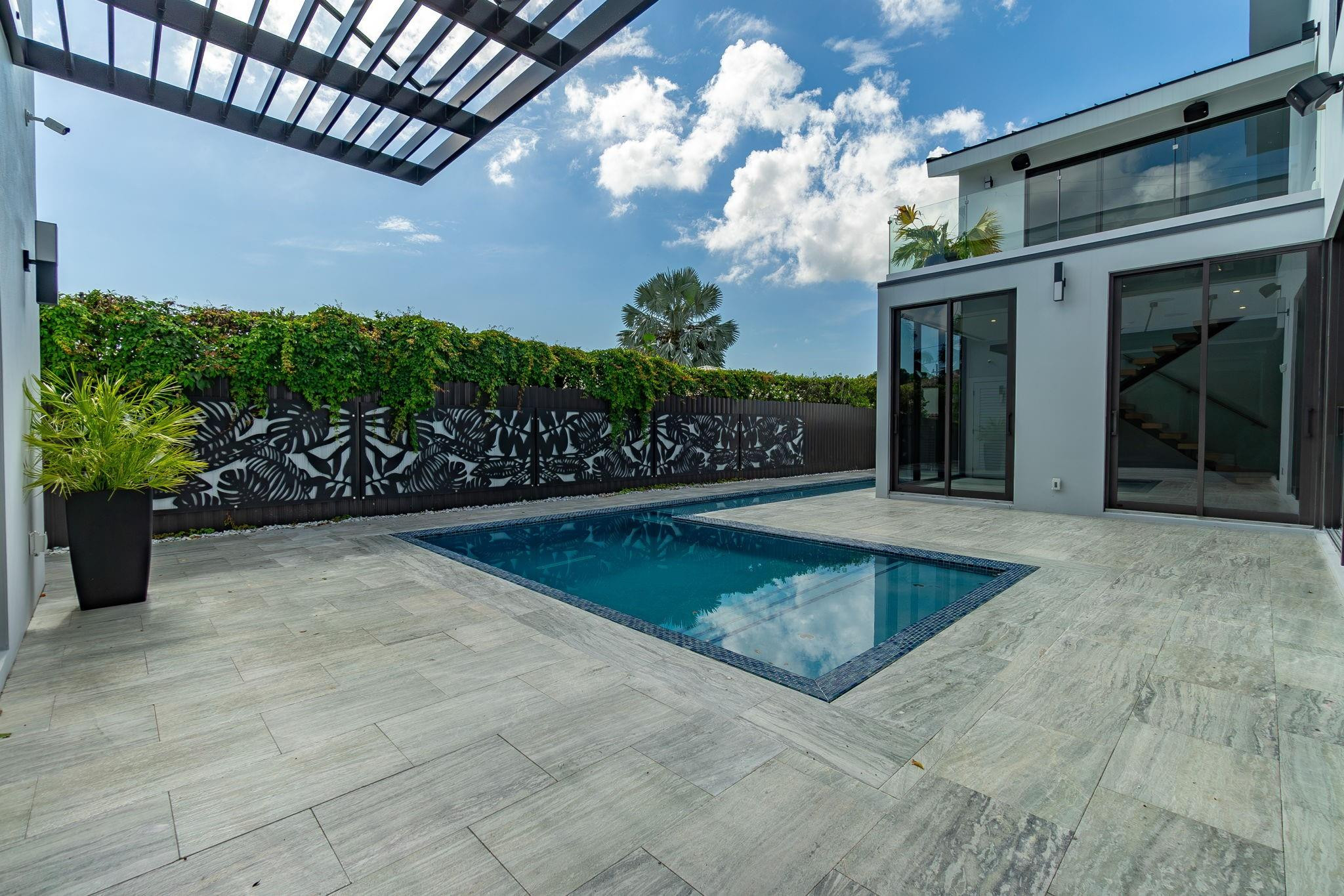 Worth Court 1st Add - Residential