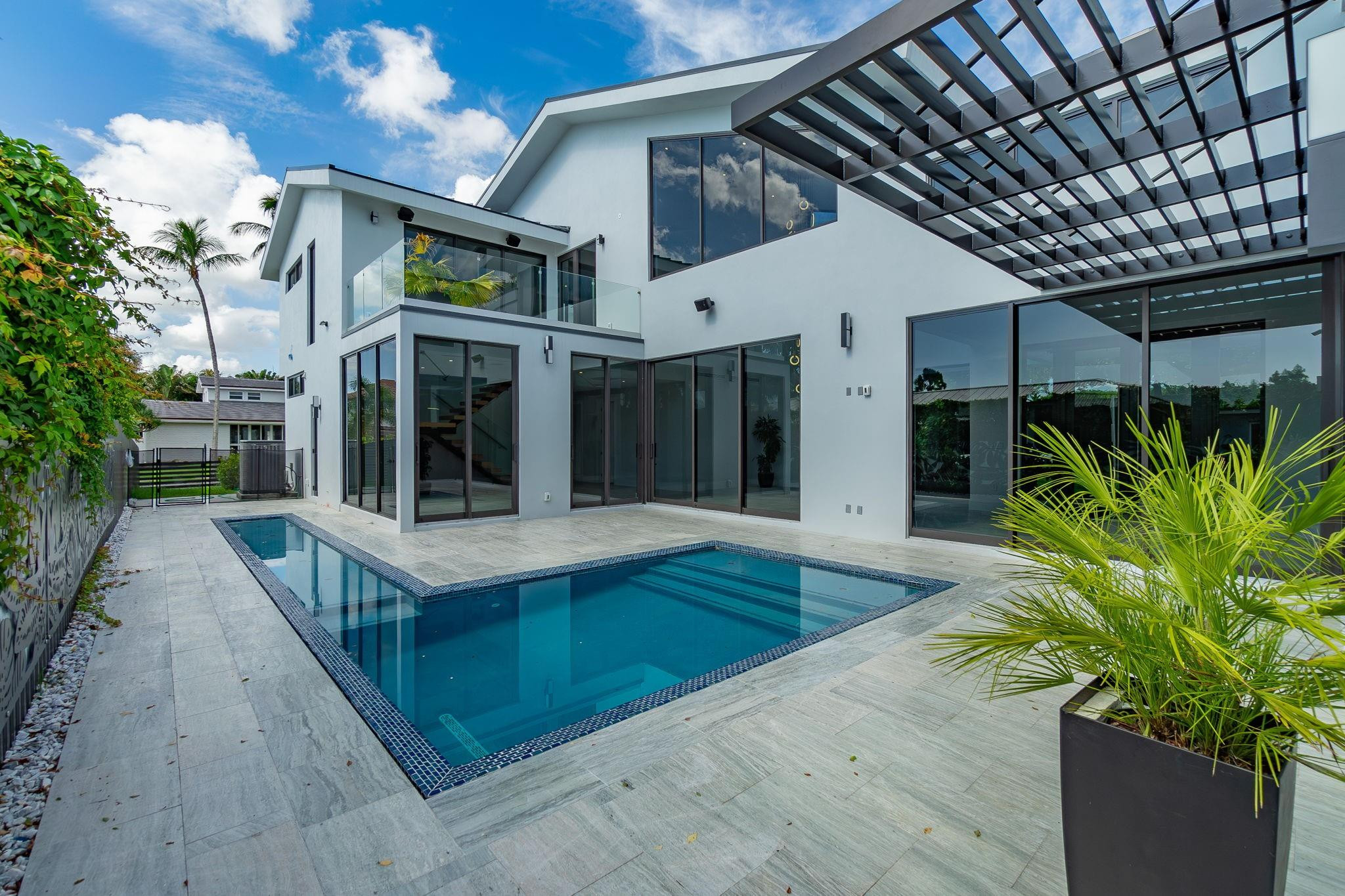 Worth Court 1st Add - Residential