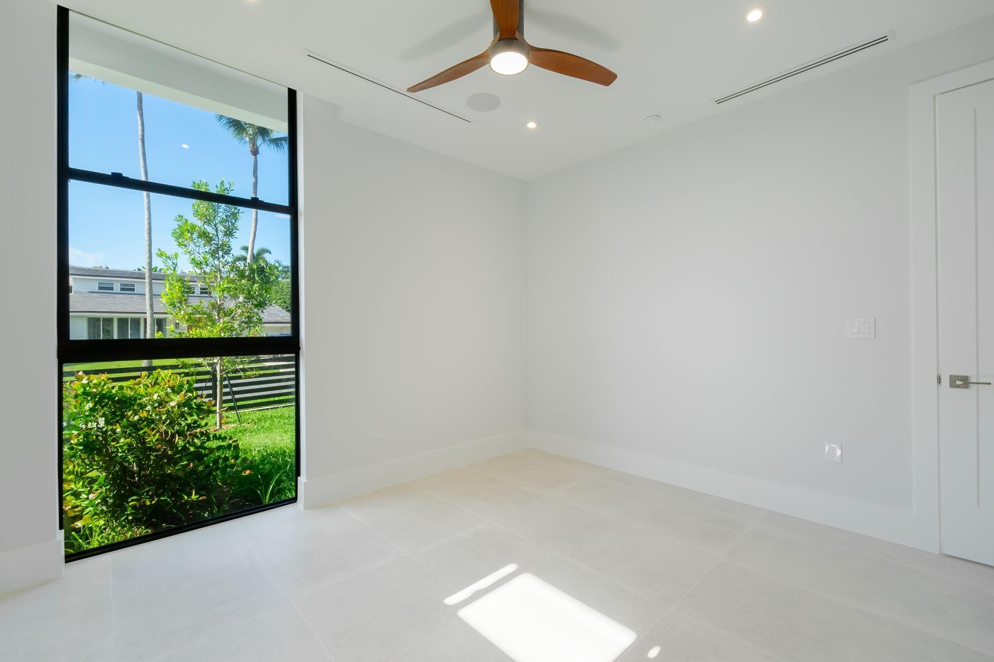 Worth Court 1st Add - Residential