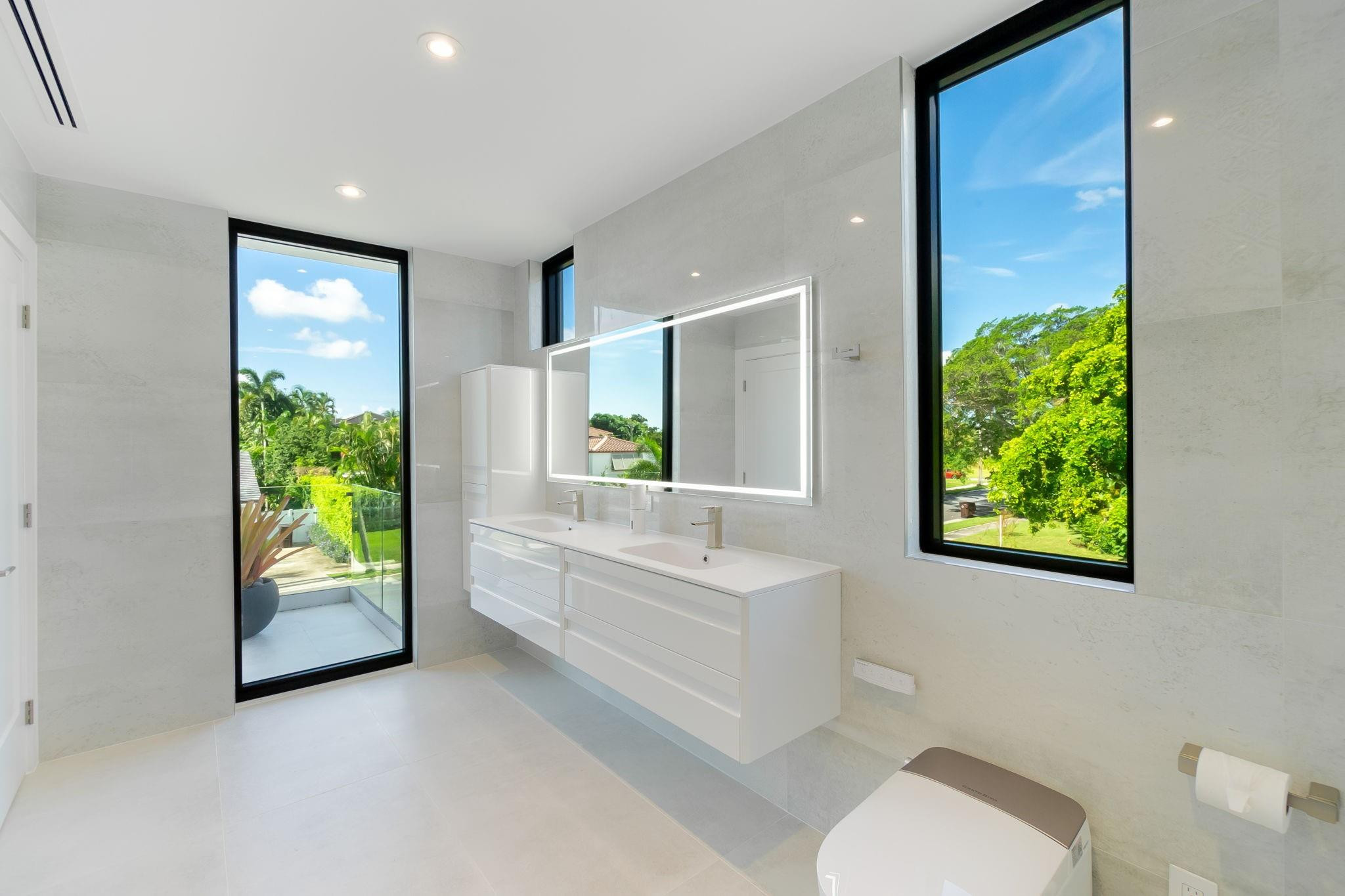 Worth Court 1st Add - Residential