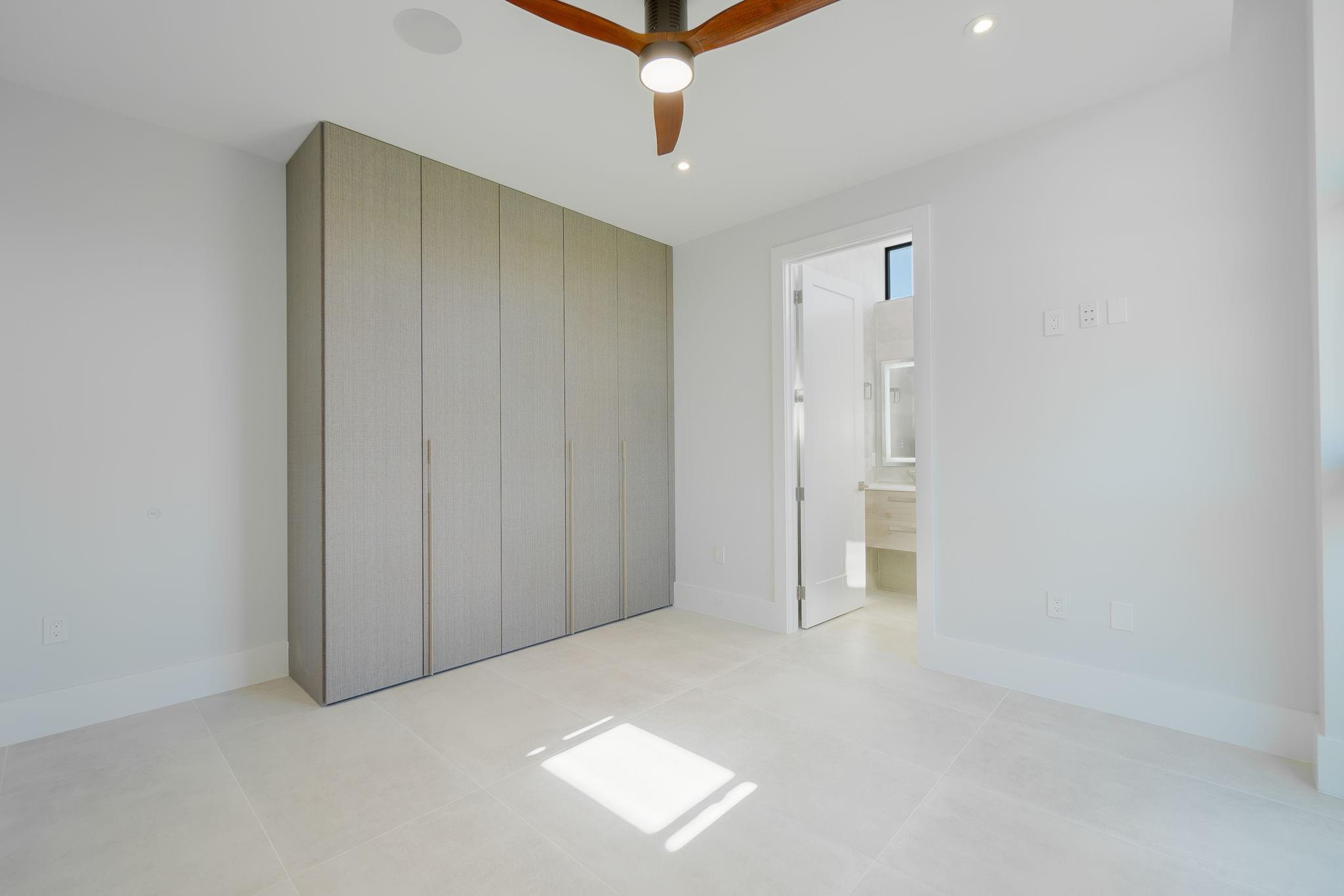 Worth Court 1st Add - Residential