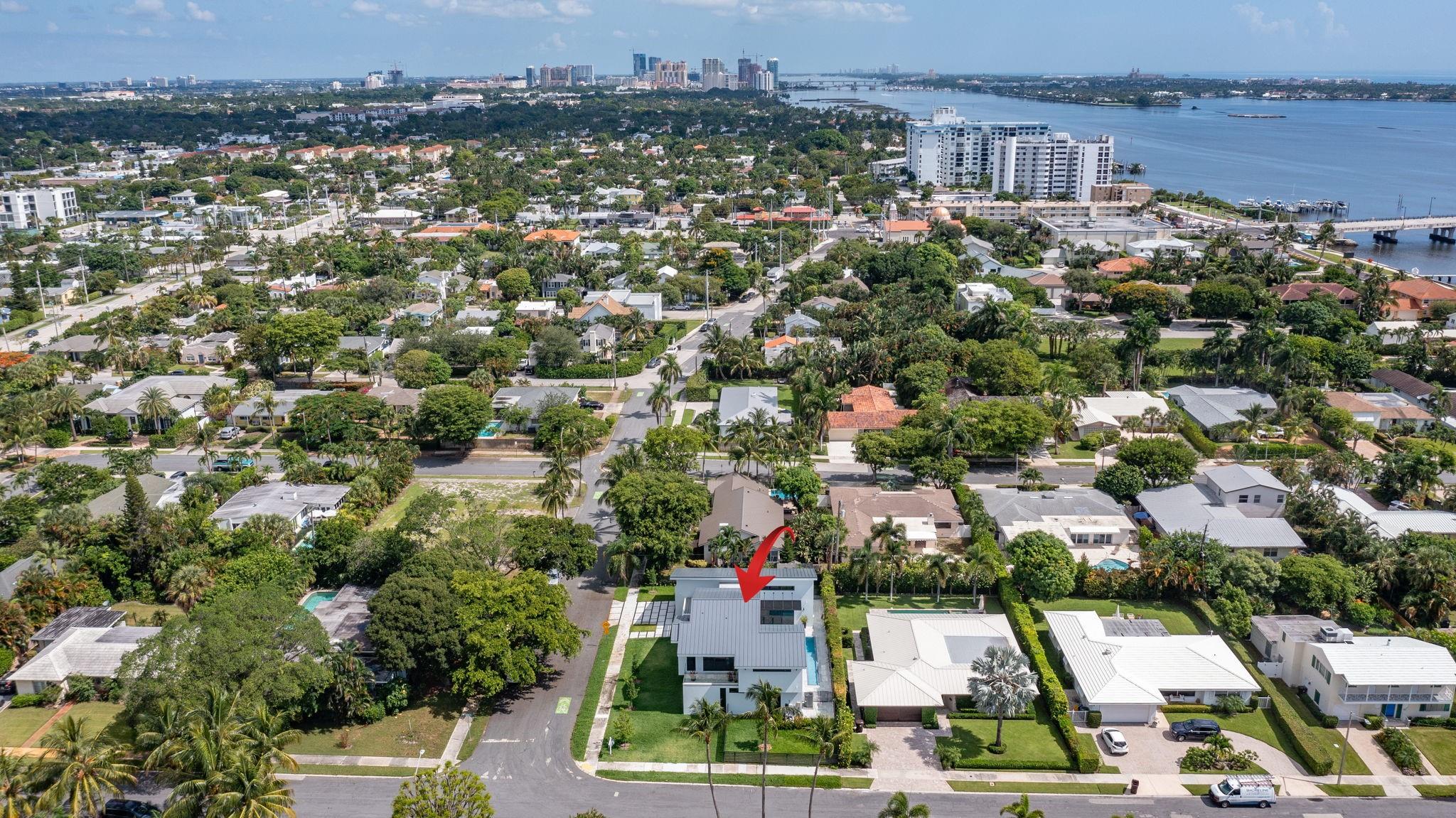 Worth Court 1st Add - Residential