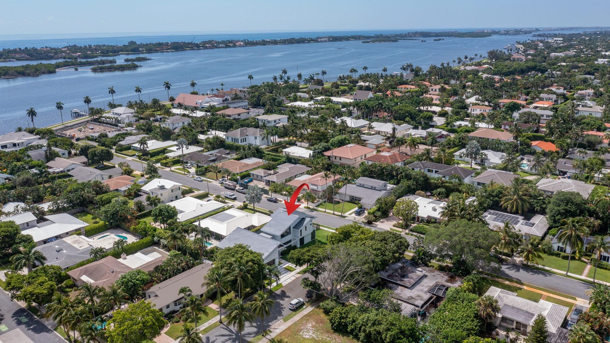 Worth Court 1st Add - Residential