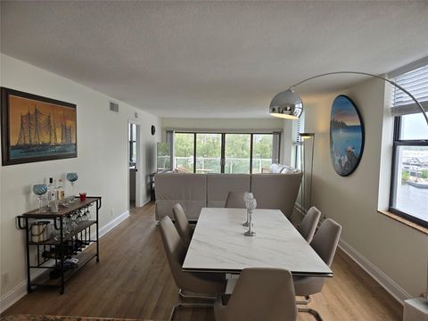 Condominium in Pompano Beach FL 1401 Riverside Dr 7.jpg