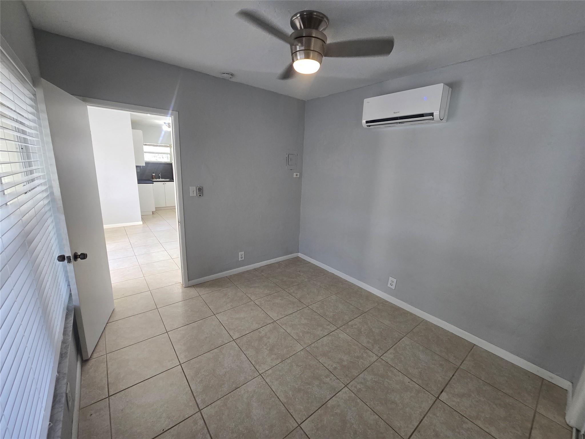 Lauderdale 2-9 D - Residential Lease
