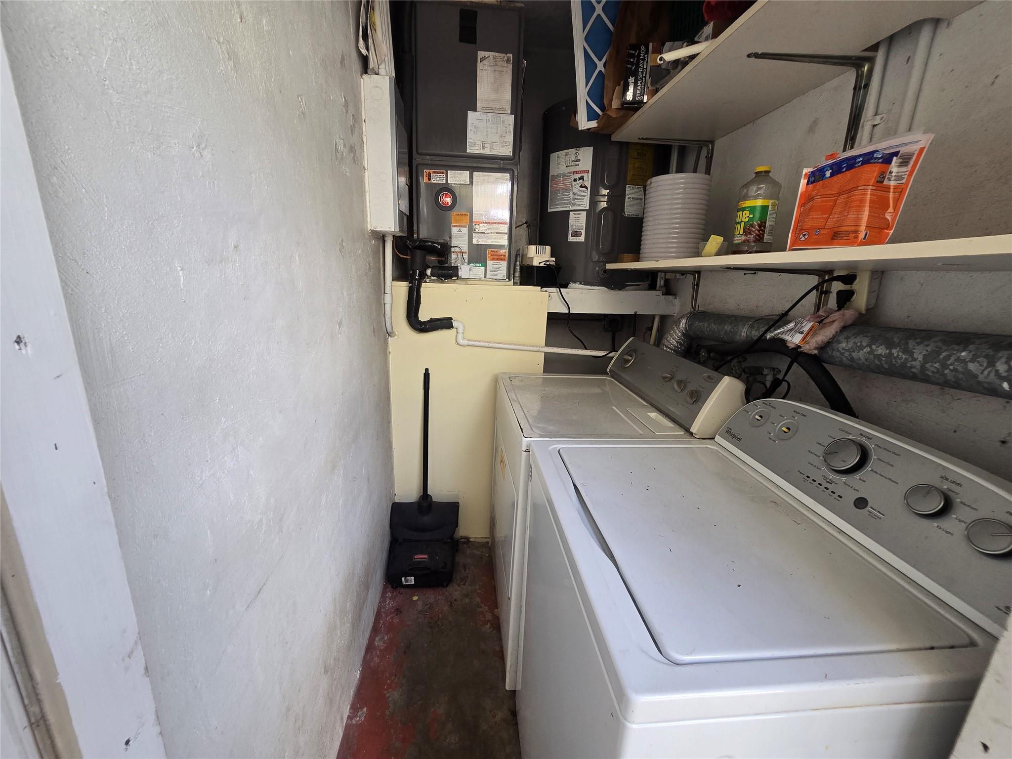 Lauderdale 2-9 D - Residential Lease